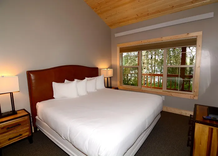 Lakeside And Marina Resort 3*