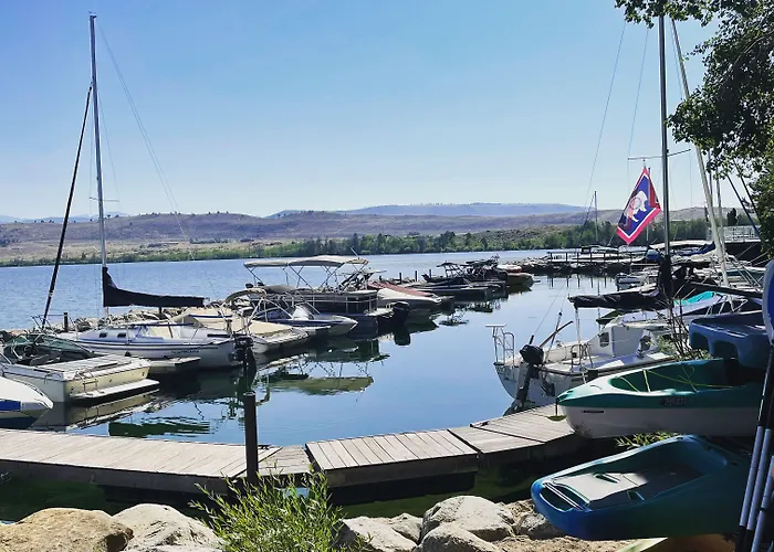 Lakeside And Marina Resort 3*