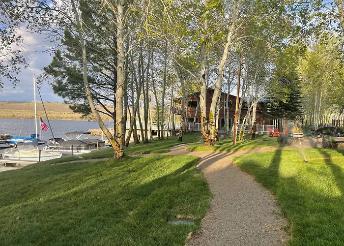 Lakeside And Marina Pinedale