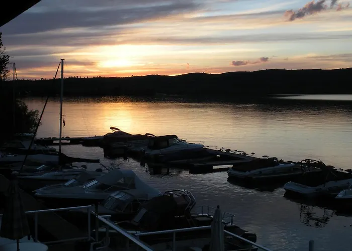 Lakeside And Marina 3*